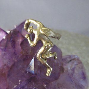 Bronze Lifting Soul Ring, Golden Brass Figural Strength